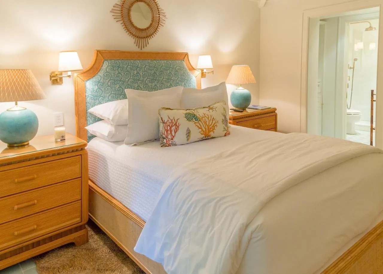 Eleven Bahama House Hotell Dunmore Town 4*,  Bahamas