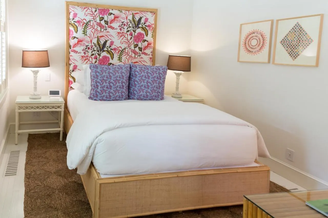 Eleven Bahama House Hotell Dunmore Town 4*,  Bahamas